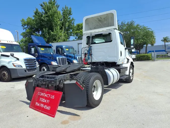 2019 NAVISTAR INTERNATIONAL RH613 DAYCAB S/A