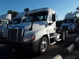 2019 FREIGHTLINER/MERCEDES CASCADIA 125