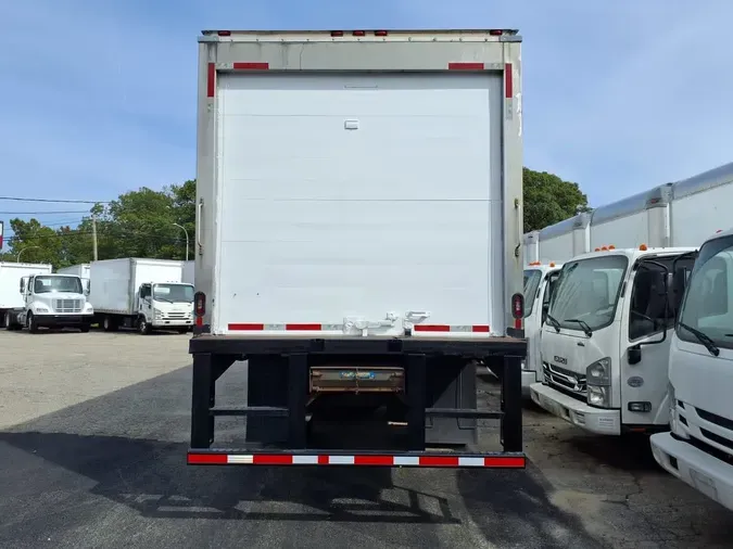 2019 FREIGHTLINER/MERCEDES M2 106