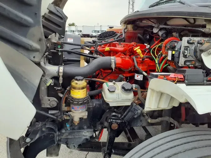 2019 FREIGHTLINER M2 106