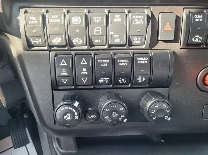 2022 International LT625