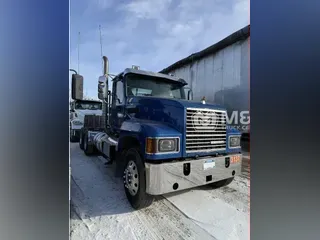 2020 MACK PI64T