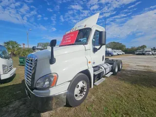 2018 FREIGHTLINER/MERCEDES CASCADIA 125