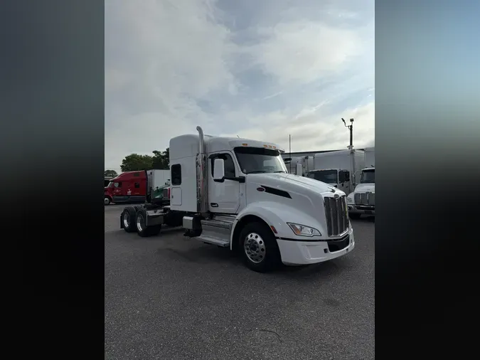 2023 Peterbilt 579