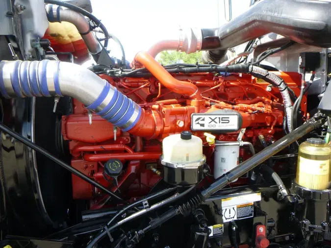 2020 Peterbilt 389