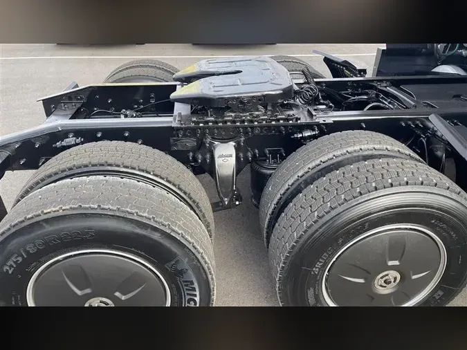 2021 FREIGHTLINER CA126