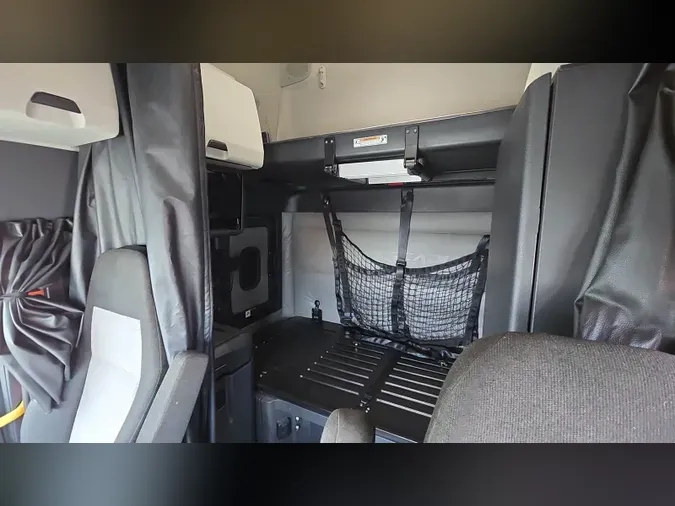 2022 Freightliner Cascadia 12674e93e5e424af63b049291124993ad75