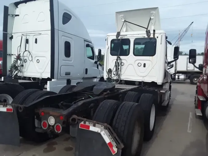 2018 FREIGHTLINER NEW CASCADIA PX12664