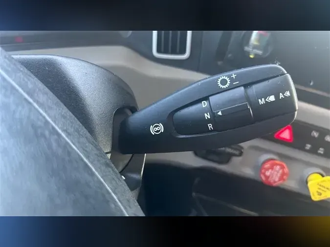 2019 FREIGHTLINER CA126
