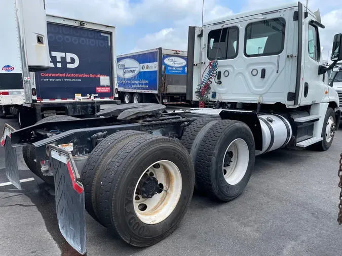 2018 FREIGHTLINER/MERCEDES CASCADIA 125