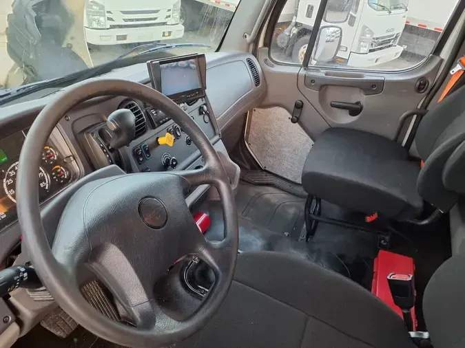 2020 FREIGHTLINER/MERCEDES M2 106