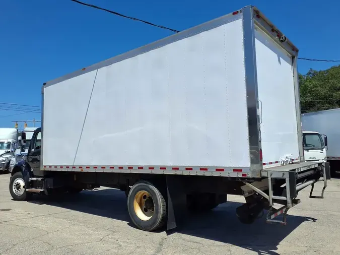 2018 FREIGHTLINER M2 106