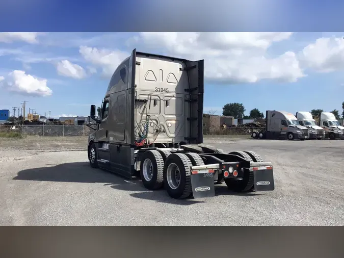 2024 Freightliner Cascadia 126