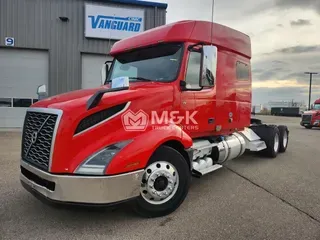 2019 VOLVO VNL64T740