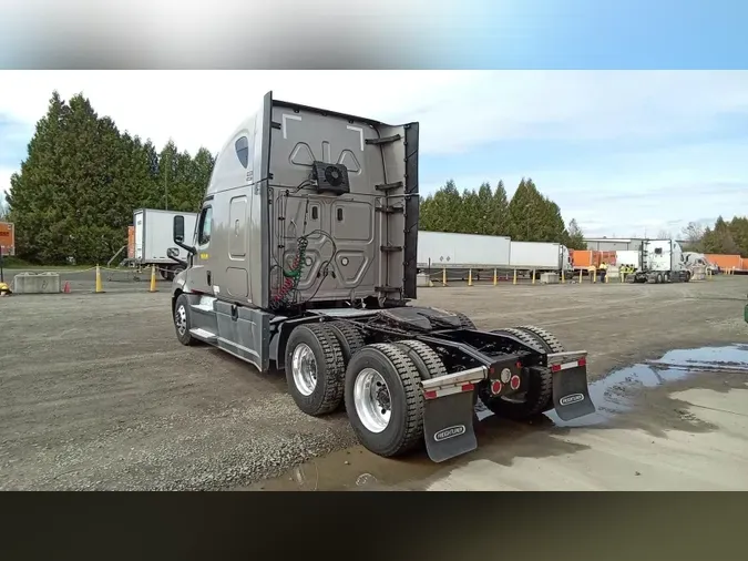 2023 Freightliner Cascadia 126