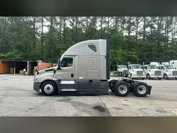 2024 Freightliner Cascadia 126