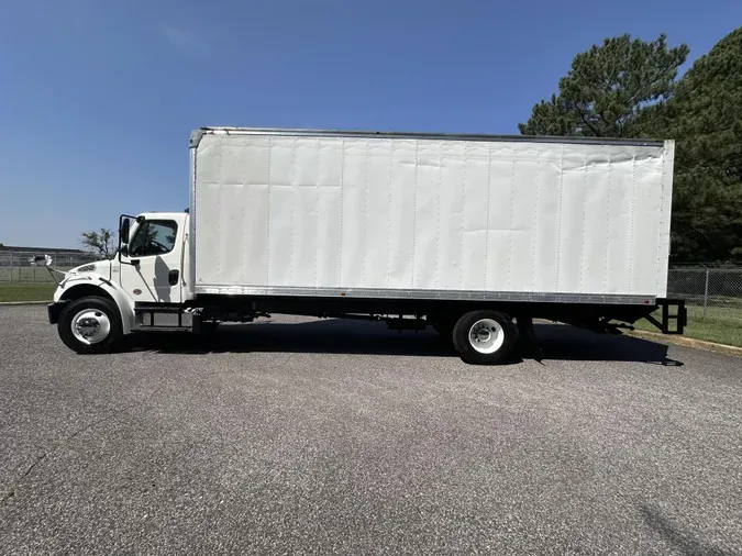 2019 Freightliner Business Class M2 106