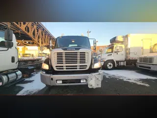 2016 FREIGHTLINER/MERCEDES M2 106