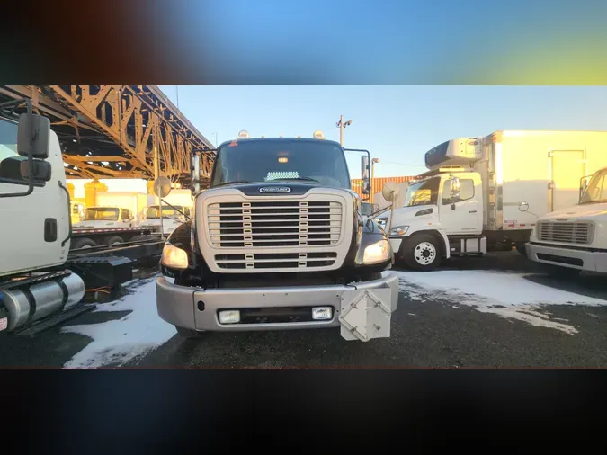 2016 FREIGHTLINER/MERCEDES M2 10674fa4c0d3e9bbda34347bdc01909e06c