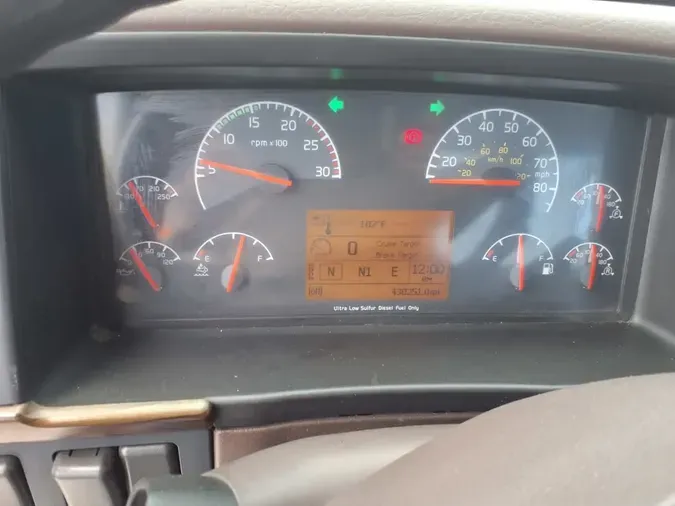 2016 VOLVO VNL42TRACTOR74fb8557e7a14293fa3655b67da670fd