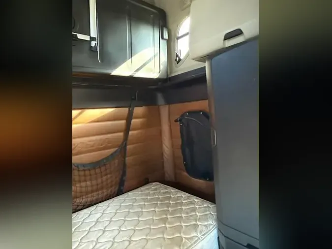 2020 Freightliner Cascadia