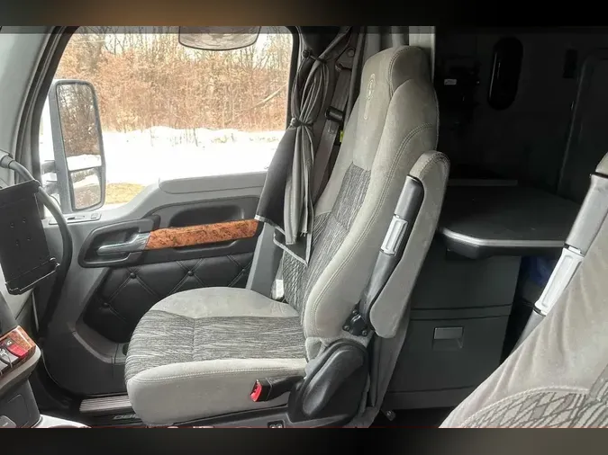 2021 KENWORTH T680