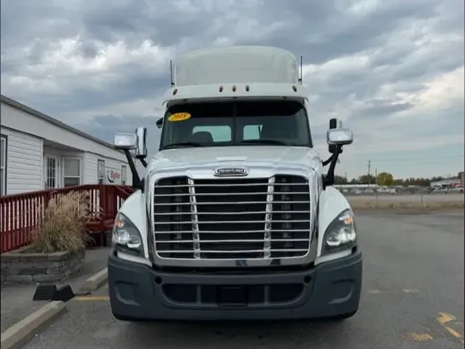 2018 FREIGHTLINER/MERCEDES CASCADIA 125