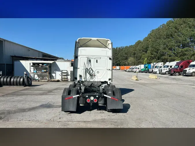 2021 Freightliner Cascadia 126