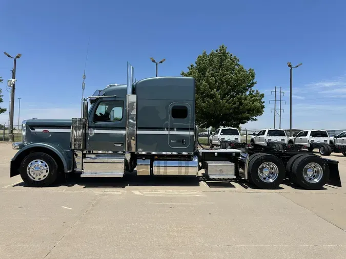 2025 Peterbilt 589750824573b555a77ca0545c272b3e870