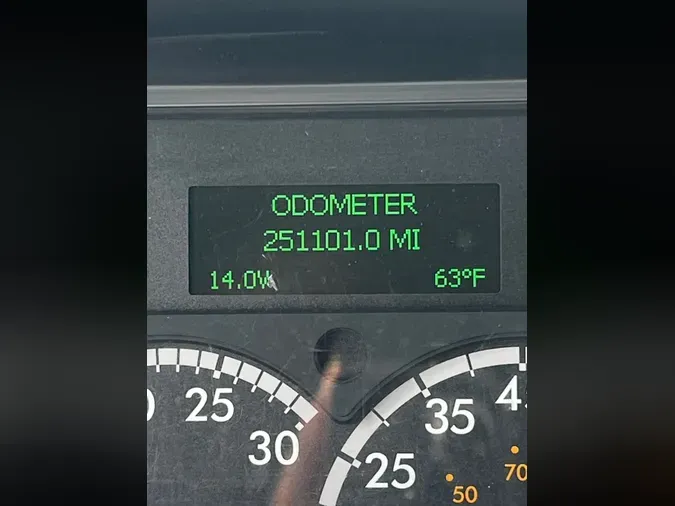 2018 FREIGHTLINER/MERCEDES M2 106