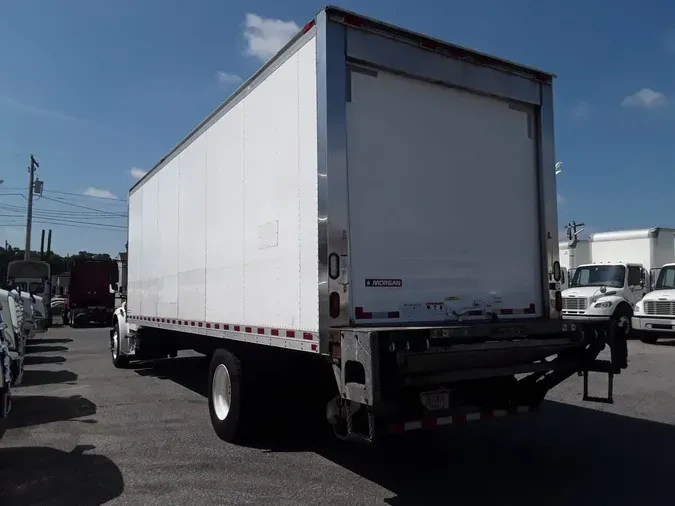 2016 FREIGHTLINER M2 106