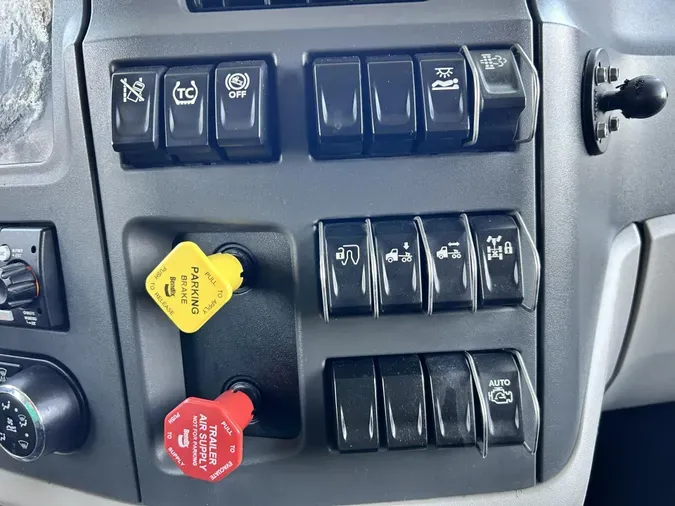 2022 Peterbilt 579