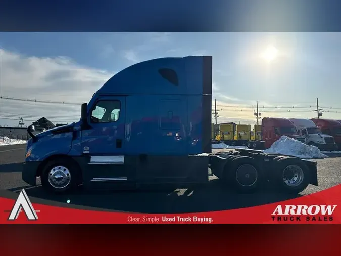 2022 FREIGHTLINER CA126