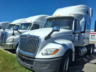 2019 NAVISTAR INTERNATIONAL LT625 SLPR CAB