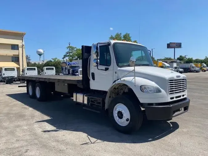 2018 Freightliner Business Class M2 106
