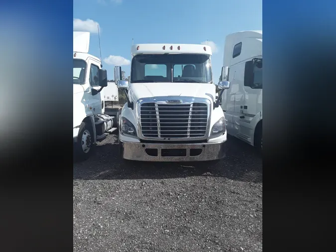 2018 FREIGHTLINER/MERCEDES CASCADIA 113