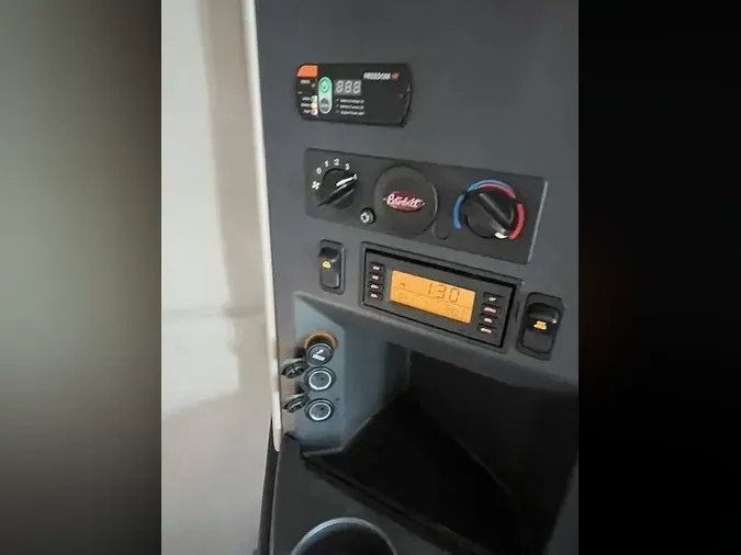 2021 Peterbilt 579