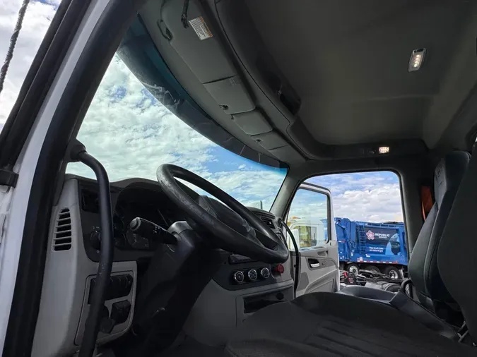 2021 Peterbilt 579