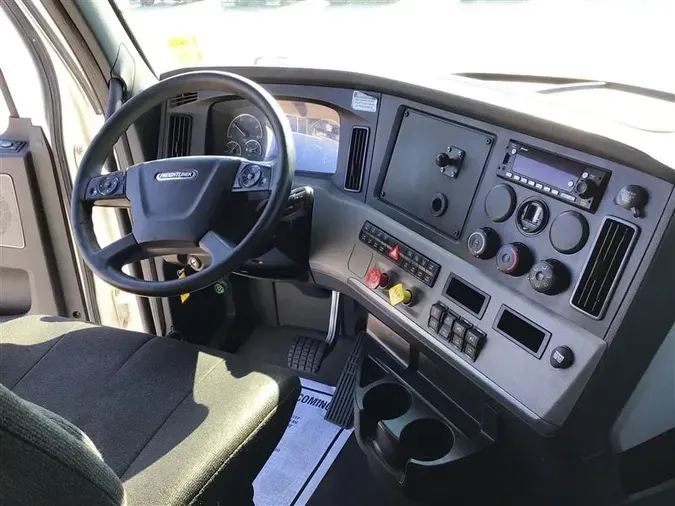 2022 FREIGHTLINER CA116