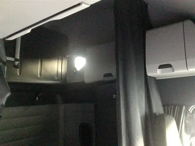 2018 FREIGHTLINER CASCADEVO1