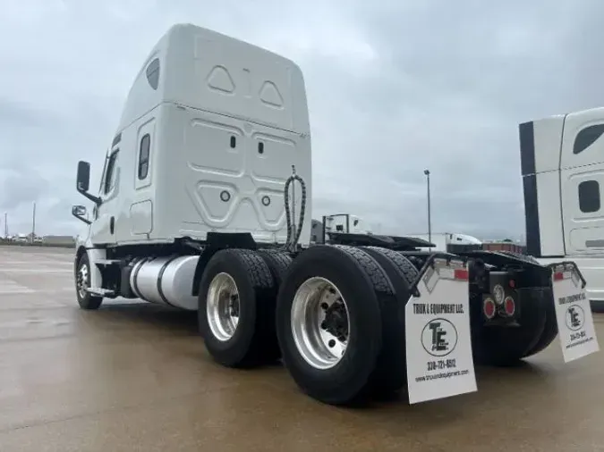 2020 Freightliner New Cascadia 126