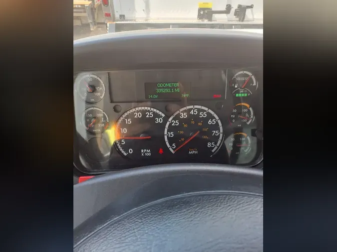 2019 FREIGHTLINER M2 106