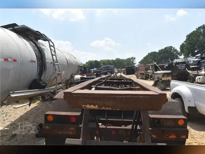 1987 BENLEE TRI AXLE ROLL OFF