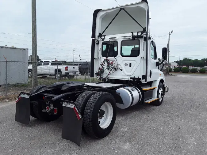 2018 FREIGHTLINER/MERCEDES CASCADIA 113