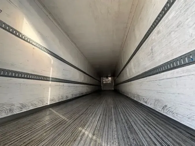 2016 VANGUARD TRAILER CORP R8000B 53/102/162