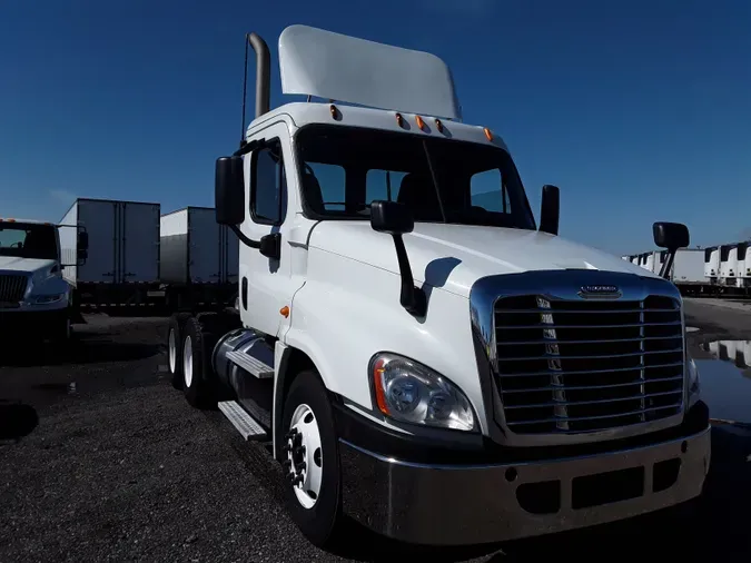 2014 FREIGHTLINER/MERCEDES CASCADIA 125752701f6ddbfdc9c6ca026385b7be942