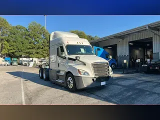 2022 Freightliner Cascadia 126