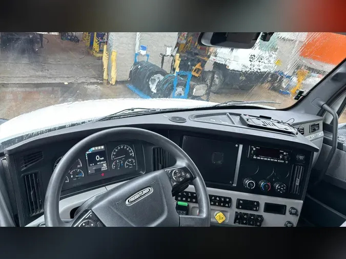 2021 Freightliner Cascadia