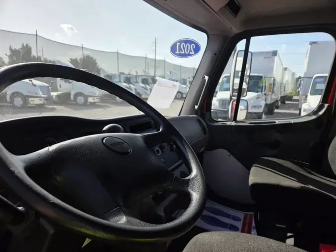 2021 FREIGHTLINER/MERCEDES M2 106