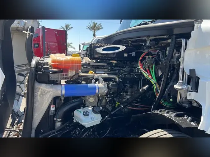 2021 FREIGHTLINER CA126